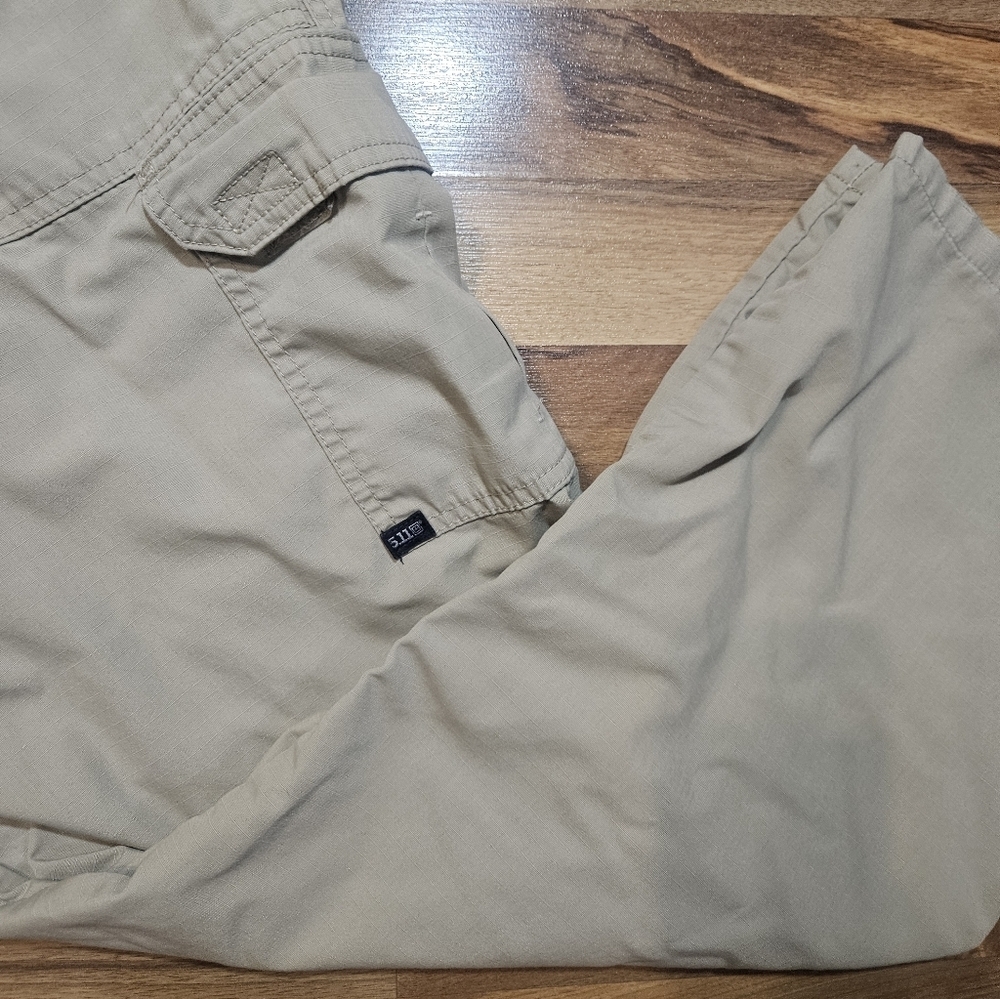 5.11 Tactical Cargo Pants Khaki Men’s 42x32 - Picture 2 of 10